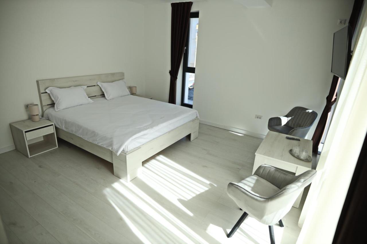 Appartamento Casa Vys Piteşti Esterno foto